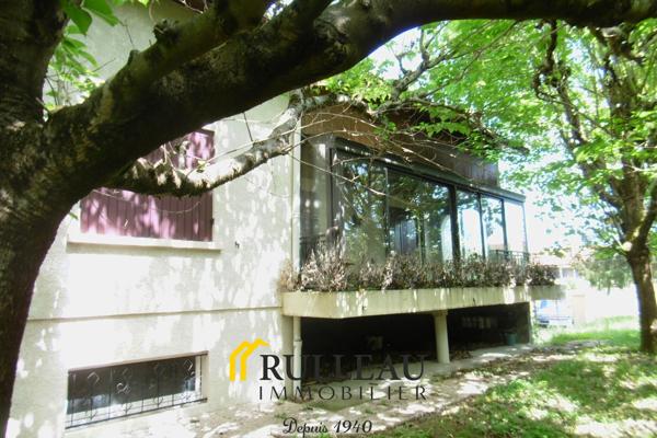 BASSENS EMPLACEMENT IDEAL ! DONNEZ VIE A VOS PROJETS DANS CETTE MAISON A RENOVER EN PLEIN CENTRE Détails des diagnostics énergétiques