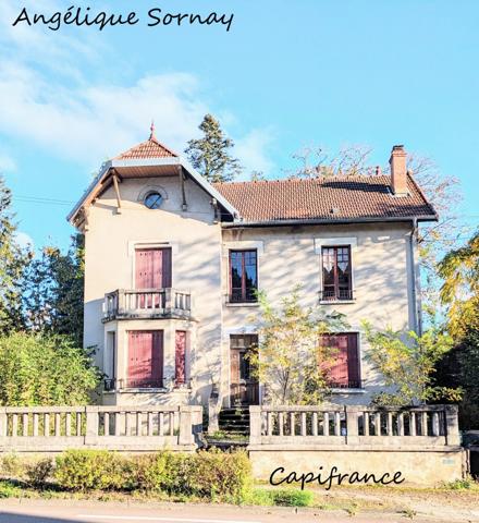 EN EXCLUSIVITE LONS LE SAUNIER (39) MAISON DE VILLE 5 min du centre-ville – Jardin