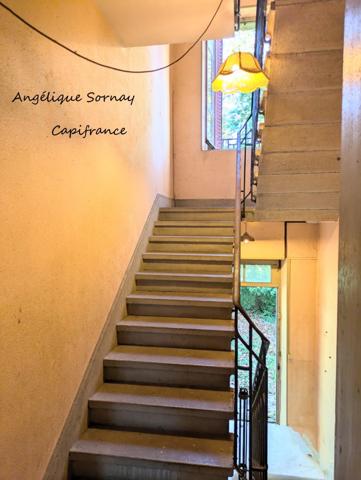 EN EXCLUSIVITE LONS LE SAUNIER (39) MAISON DE VILLE 5 min du centre-ville – Jardin