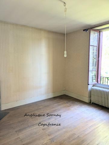 EN EXCLUSIVITE LONS LE SAUNIER (39) MAISON DE VILLE 5 min du centre-ville – Jardin