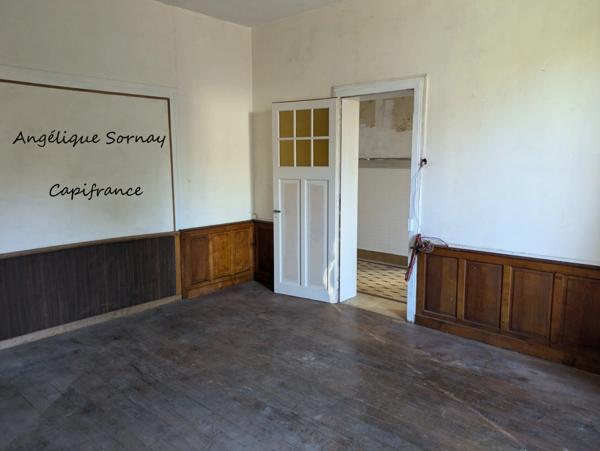 EN EXCLUSIVITE LONS LE SAUNIER (39) MAISON DE VILLE 5 min du centre-ville – Jardin