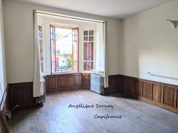 EN EXCLUSIVITE LONS LE SAUNIER (39) MAISON DE VILLE 5 min du centre-ville – Jardin