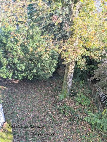 EN EXCLUSIVITE LONS LE SAUNIER (39) MAISON DE VILLE 5 min du centre-ville – Jardin