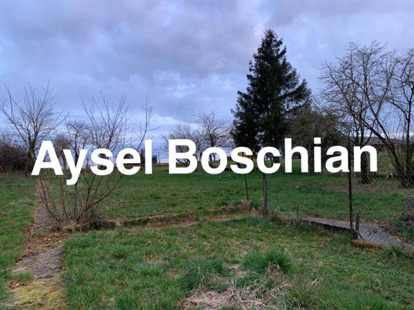 MAISON AVEC GRANGE ET IMMENSE TERRAIN