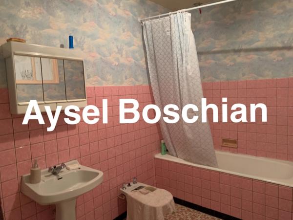 MAISON AVEC GRANGE ET IMMENSE TERRAIN