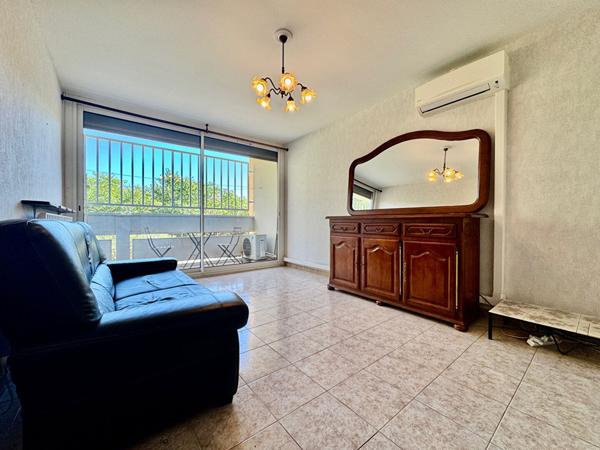 Résidence Val Pins 13015 Appartement type 3 avec balcon et cave