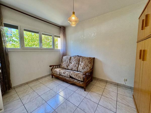 Résidence Val Pins 13015 Appartement type 3 avec balcon et cave