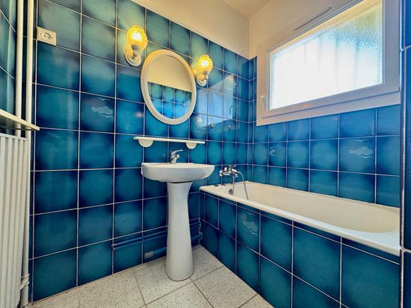 Résidence Val Pins 13015 Appartement type 3 avec balcon et cave