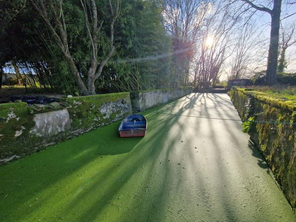 Propriete à vendre 11 pièces proche de SURGERES (17)