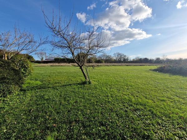 Propriete à vendre 11 pièces proche de SURGERES (17)