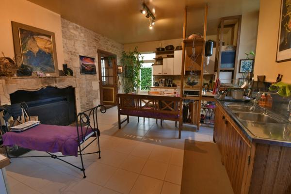 Propriete à vendre 11 pièces proche de SURGERES (17)