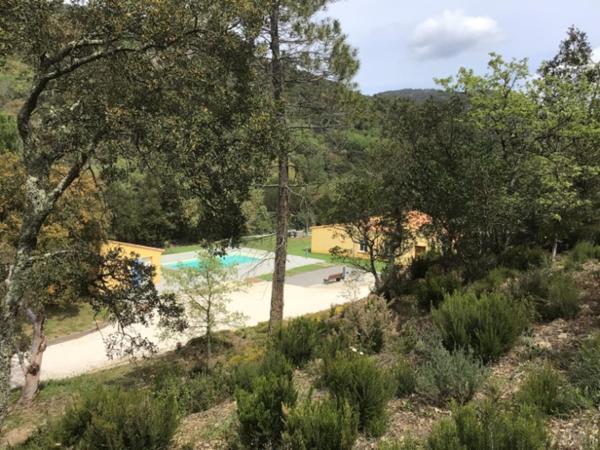 Magnifique propriété composée d’un ensemble de deux maisons, d’une piscine et diverses dépendances sur un peu plus de 5 hectares.<br/>Magnificent property consisting of a set of two houses, a swimming pool and various outbuildings on just over 5 hectares