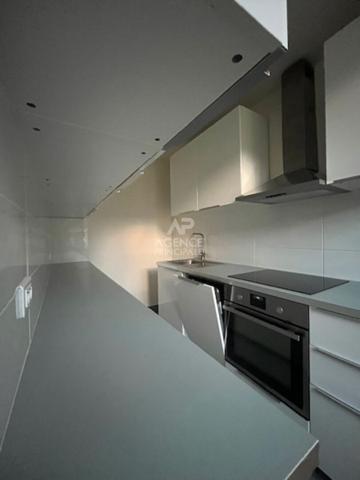 Versailles Notre-Dame Appartement 2 piéces 35 m² carrez situé au 2ème étage avec cave €315 000 ** - Référence 26763