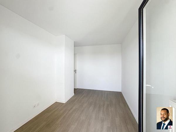 Appartement Longjumeau 3 pièces 59 m²  avec balcons et stationnements