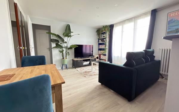 Appartement à vendre    3 pièces • 52,61 m2 Saint-Maur-des-Fossés
