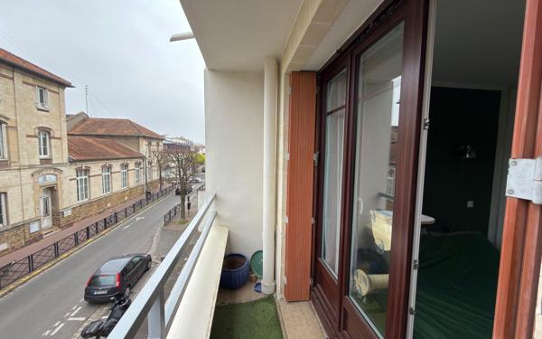 Appartement à vendre    3 pièces • 52,61 m2 Saint-Maur-des-Fossés