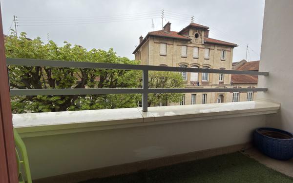 Appartement à vendre    3 pièces • 52,61 m2 Saint-Maur-des-Fossés