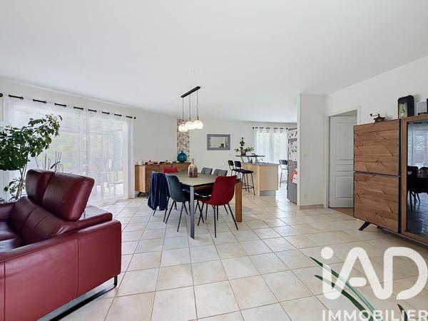 Maison à vendre 7 pièces 140 m² Le Fouilloux