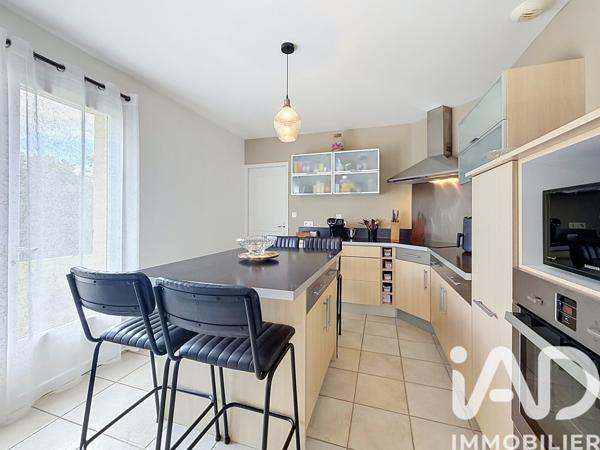 Maison à vendre 7 pièces 140 m² Le Fouilloux