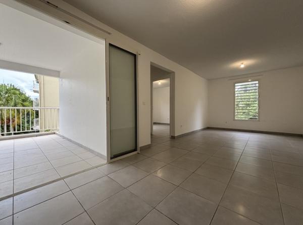 Appartement t2 Superficie 43 m2 Terrasse 13 m2 proximité Hôpital
