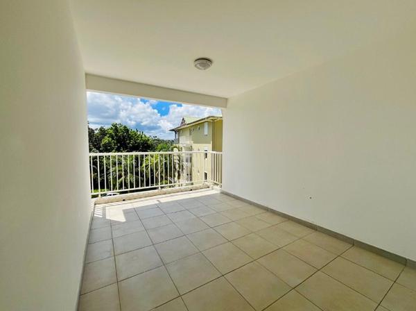 Appartement t2 Superficie 43 m2 Terrasse 13 m2 proximité Hôpital