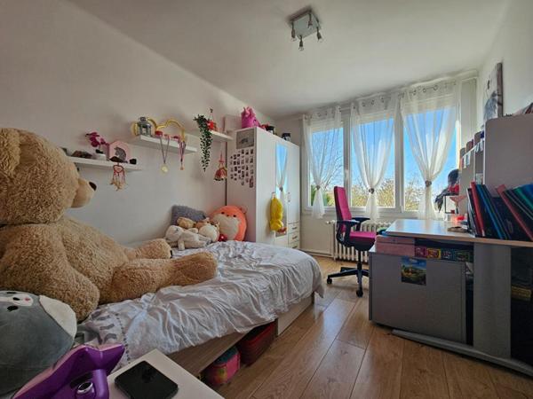 QUARTIER ALSACE LORRAINE- 12 MINUTES DE LA GARE DE CORMEILLES EN PARISIS