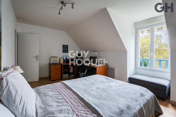 CHARMANTE MAISON AVEC SOUS-SOL DE 6 PIECES ( environ 138m²) À SOISY-SUR-SEINE