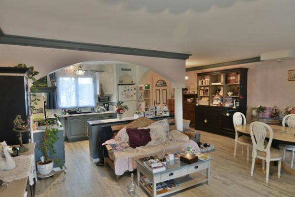 Proche Charlieu - maison plain pied - 98 m² -