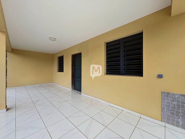DPT GUYANE, À LOUER CAYENNE  Maison jumelée T2 Meublée de 48 m²