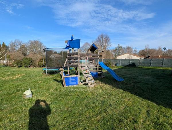 Maison spacieuse à vendre à Montpon-Ménestérol - Rare opportunité !