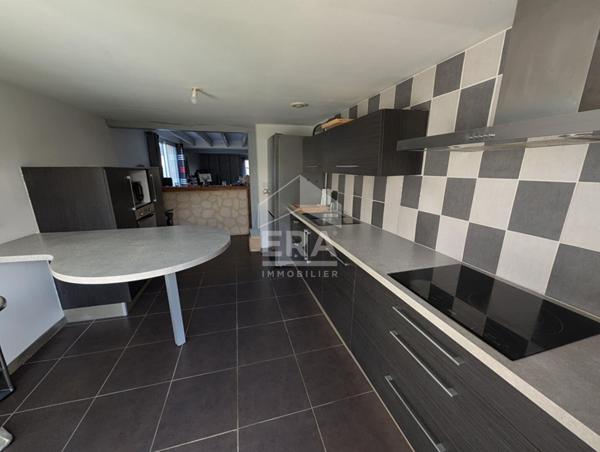 Maison spacieuse à vendre à Montpon-Ménestérol - Rare opportunité !