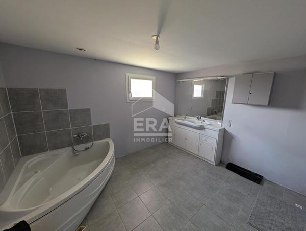 Maison spacieuse à vendre à Montpon-Ménestérol - Rare opportunité !