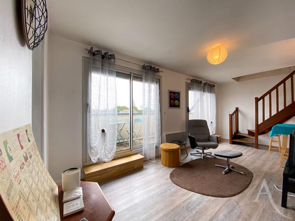 Appartement 3 pièces en duplex avec balcon et garage à St Florent sur Cher