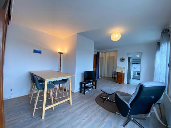 Appartement 3 pièces en duplex avec balcon et garage à St Florent sur Cher