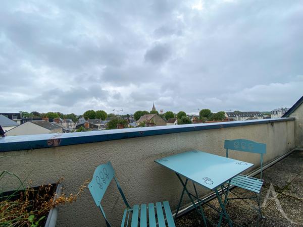 Appartement 3 pièces en duplex avec balcon et garage à St Florent sur Cher