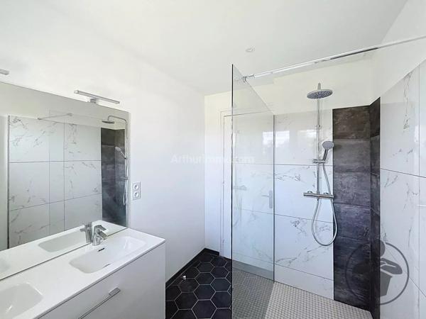 Vente                                                      Maison
                        
                     4 pièces                      73 m2                     à Coutras