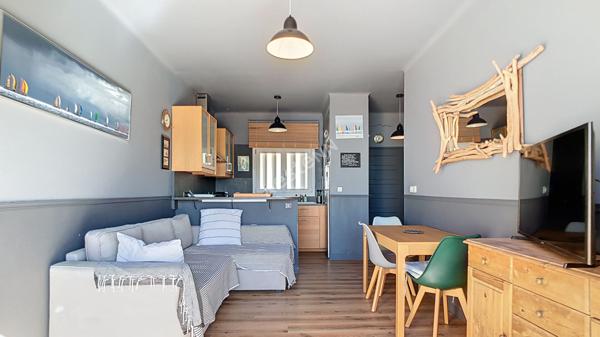 Charmant 2 pièces avec vue splendide sur le Grand Bleu !