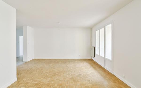 Appartement à vendre    3 pièces • 75,98 m2 Lyon 3