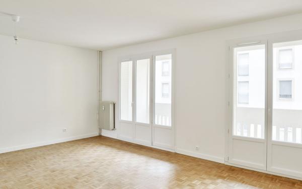 Appartement à vendre    3 pièces • 75,98 m2 Lyon 3