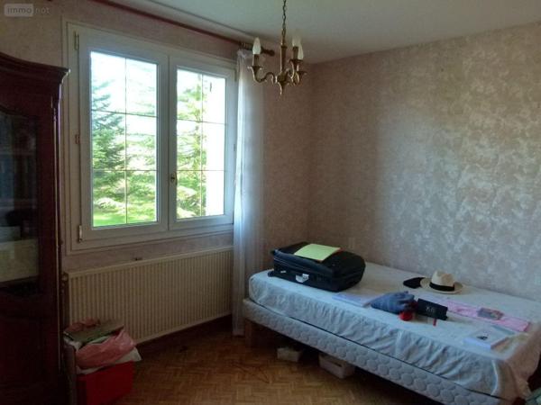 Villa à vendre à Saint-Sébastien en Creuse (23160), ref : VD/344