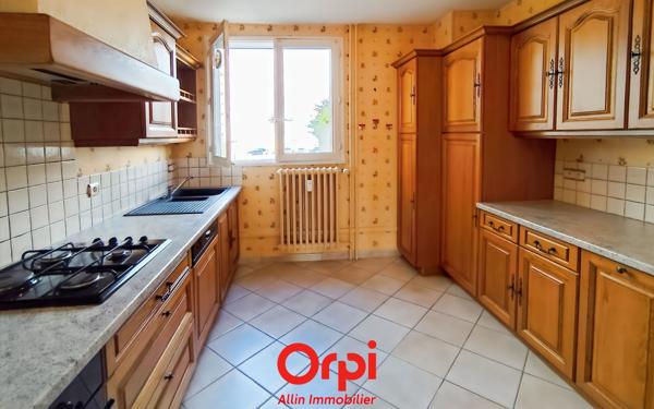 Appartement à vendre    3 pièces • 81,55 m2 Montluçon