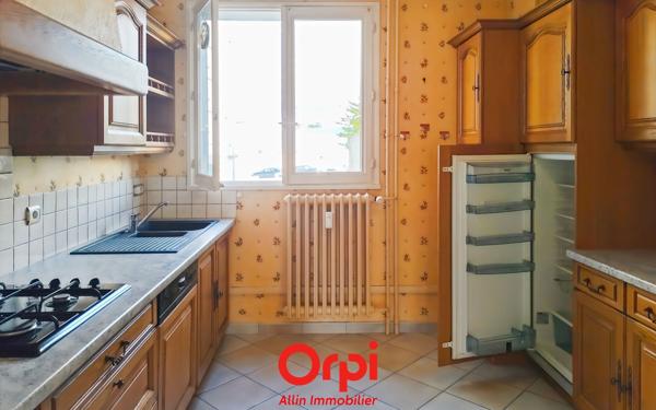 Appartement à vendre    3 pièces • 81,55 m2 Montluçon