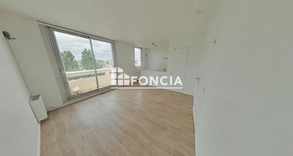 Location Studio 25 m² - Stains 93240