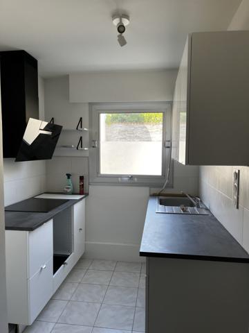 Maison T4 sur 3 niveaux quarier Le Prieuré Lafond avec terrasse et place de stationnement