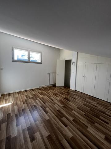 Maison T4 sur 3 niveaux quarier Le Prieuré Lafond avec terrasse et place de stationnement