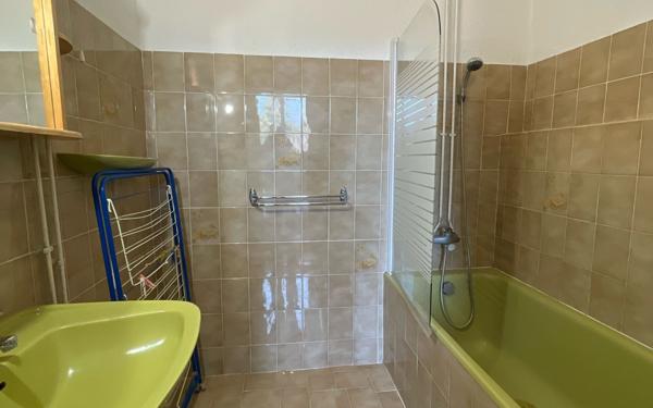 Appartement à vendre    2 pièces •  Gréoux-les-Bains