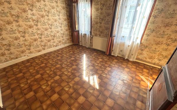 Maison à vendre    5 pièces • 98 m2 Saint-Quentin