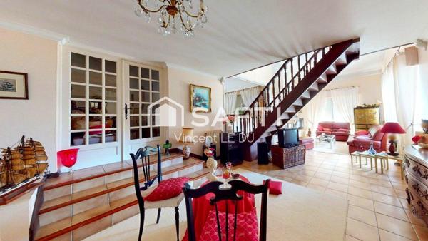 BOUJAN SUR LIBRON - VILLA 220 M² - T6 - PISCINE