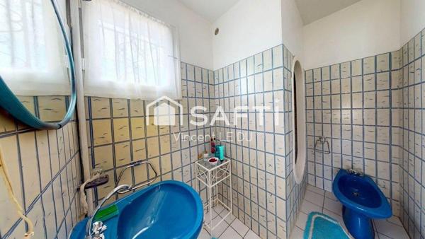 BOUJAN SUR LIBRON - VILLA 220 M² - T6 - PISCINE