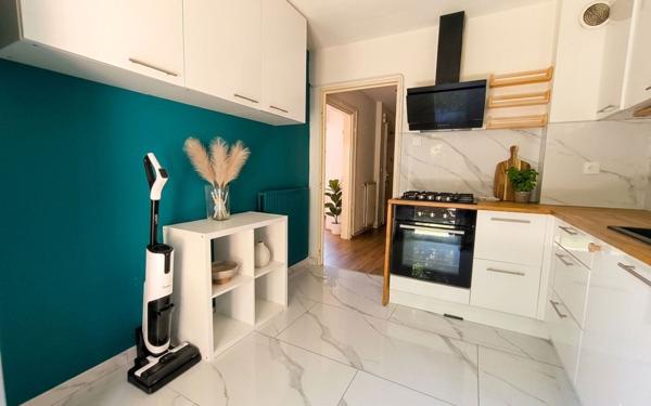 Maison à vendre    3 pièces •  Nîmes